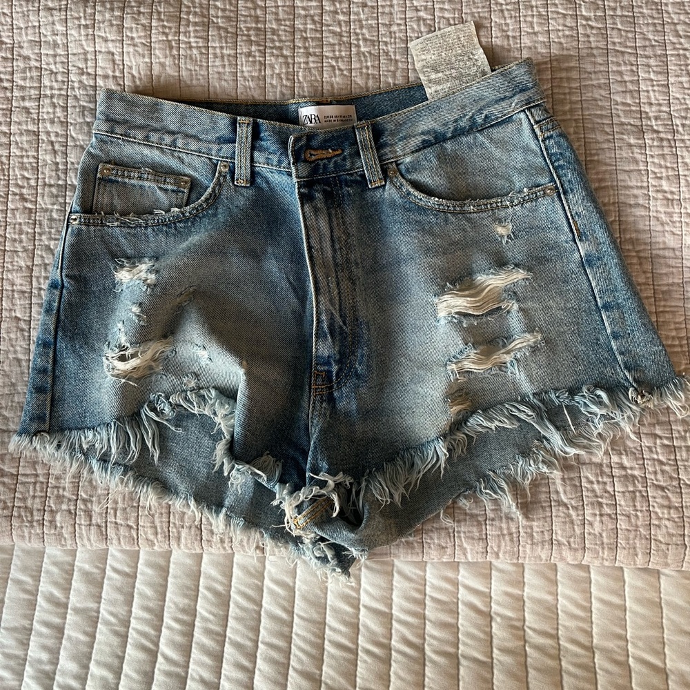 Zara denim shorts size 6